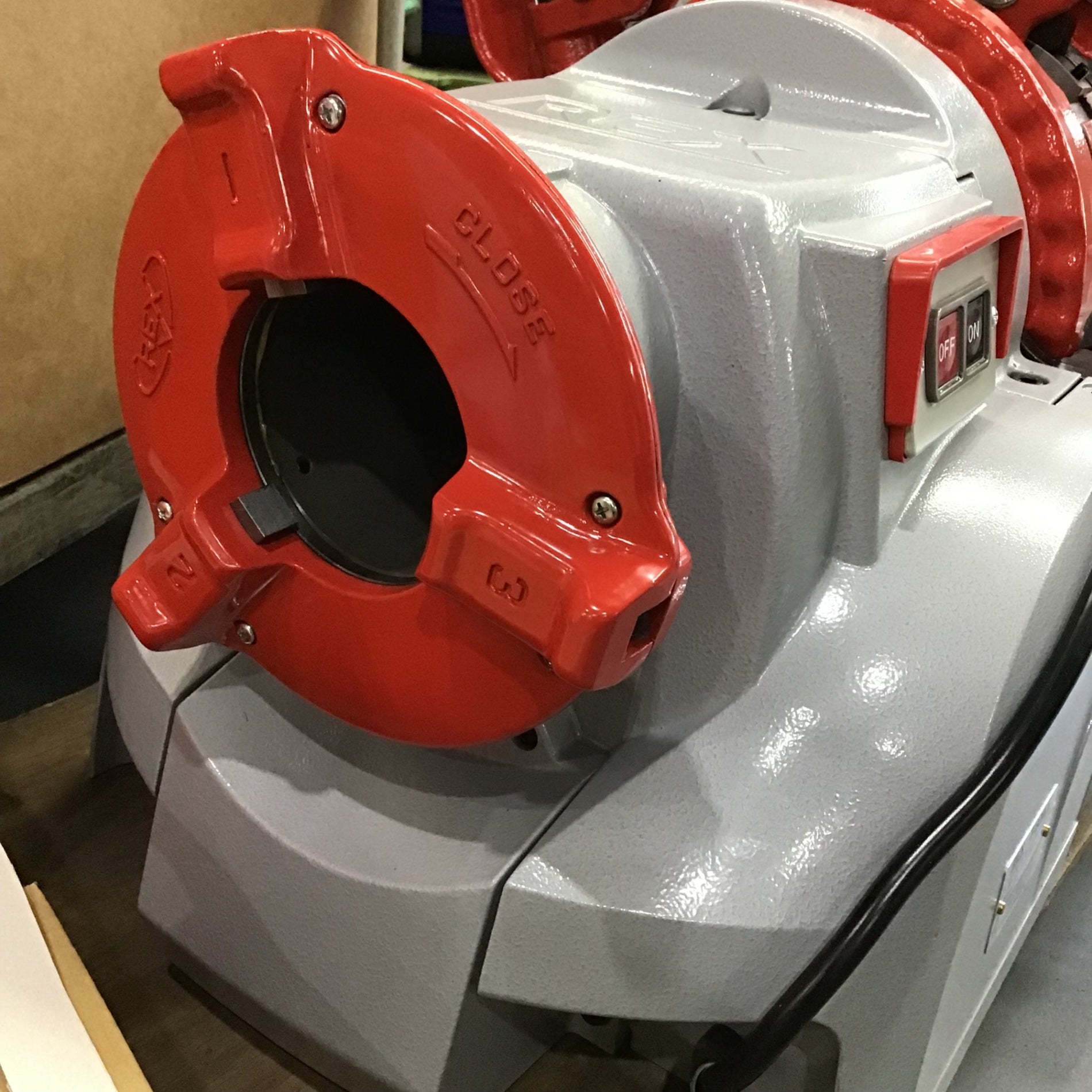 店頭受取り限定】REX/レッキス 自動切上ダイヘッド付パイプマシン