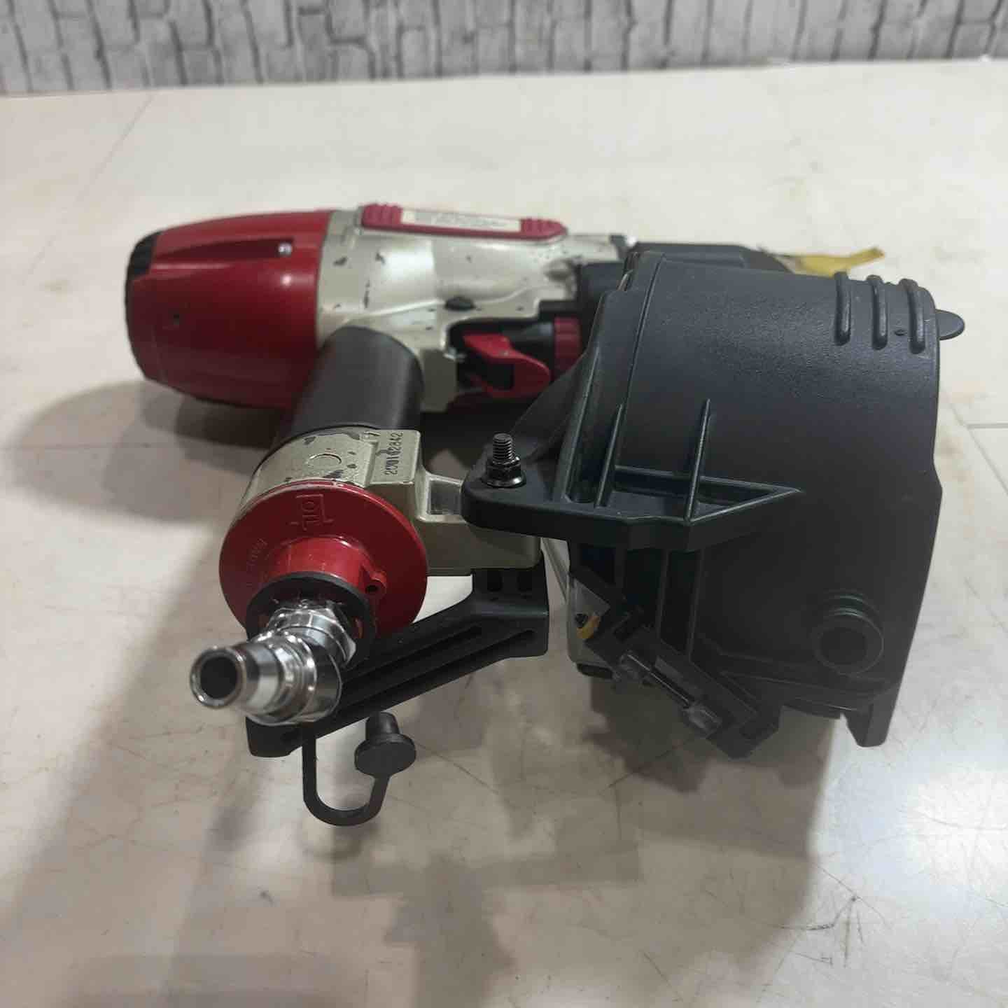 中古品●MAX常圧エア釘打ち機CN-565S（FP）●C●ITA2BPLXZYM8 ☆マックス(MAX) 常圧エア釘打ち機 CN-565S(FP) 動作確認済み【川口店