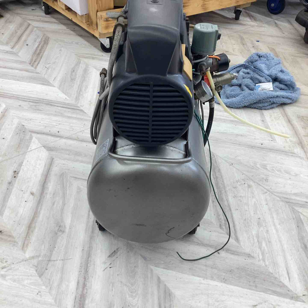 【店頭受取り限定】日立スーパーオイルフリーベビコン　0.75LE-8T　三相200V　50/60Hz共用【越谷店】