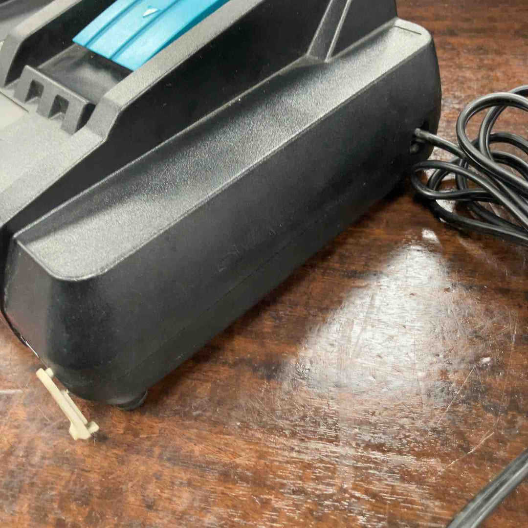 ★マキタ(makita) 2口急速充電器 DC18RD【川崎店】
