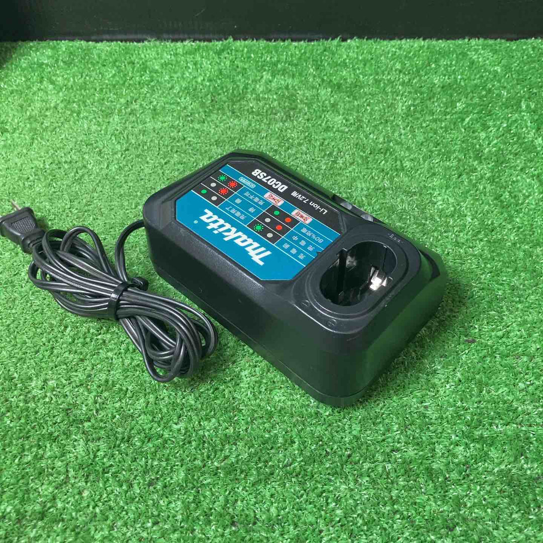 【中古品】☆マキタ(makita) 充電式ペンインパクトドライバ TD021DS バッテリー2個付き！【岩槻店】