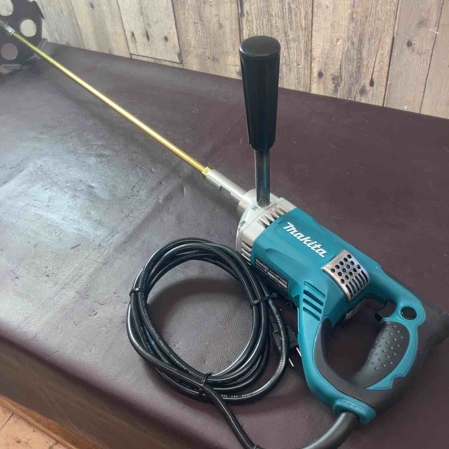 UT2204 W572 シャフト未使用品 マキタ カクハン機 UT2201 攪拌機 