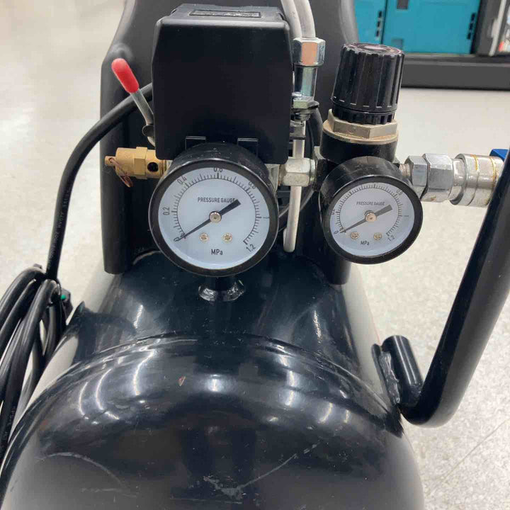 GREATTOOL エアーコンプレッサー オイルフリー タンク容量24L OF-1524【八潮店】