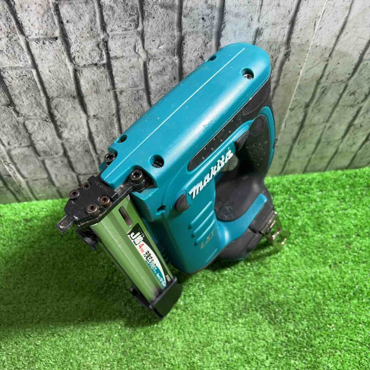 ☆マキタ(makita) 14.4V 4mm J線 コードレスタッカ ST420DRF【川口店】
