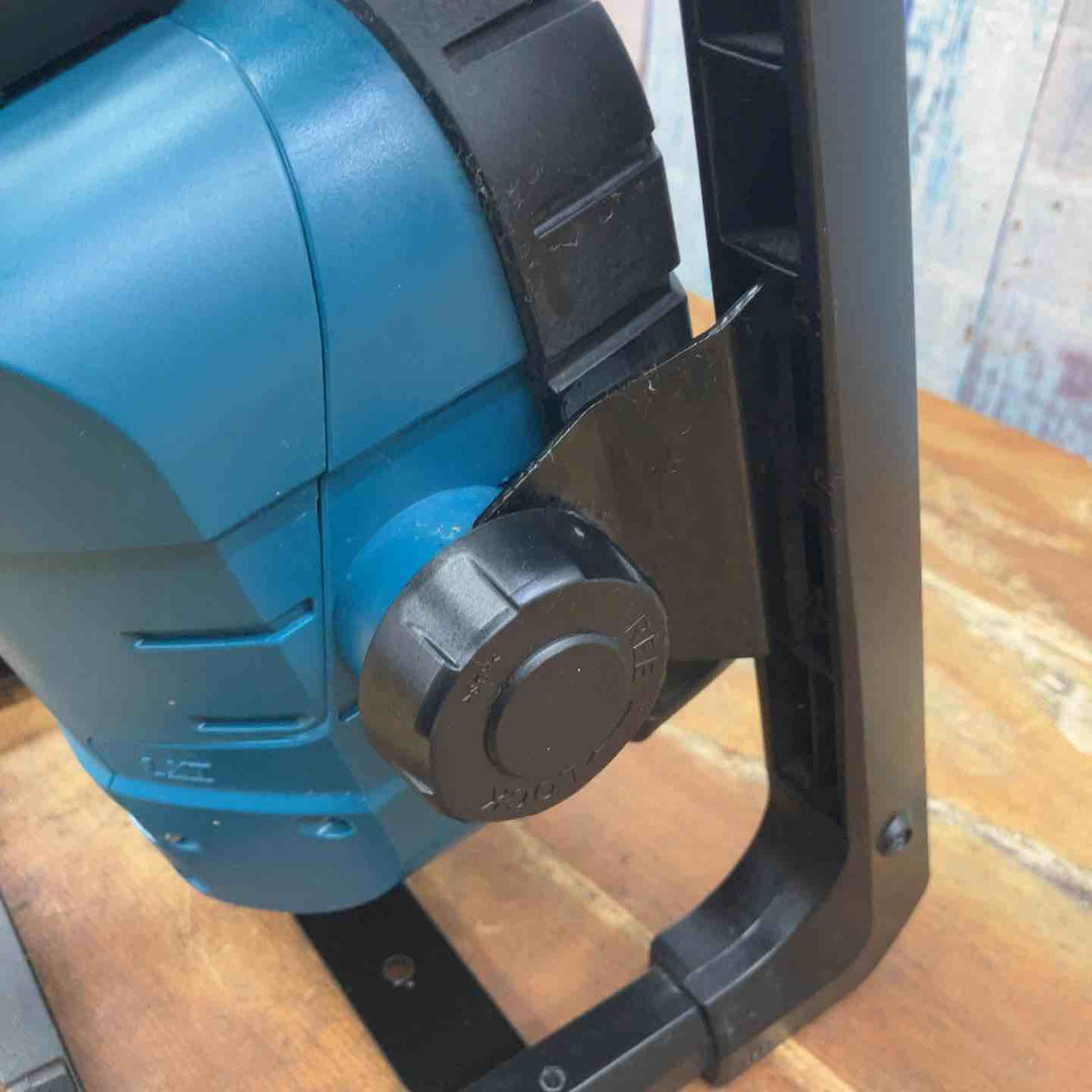 ★マキタ(makita) コードレスLEDスタンドライト ML805【柏店】