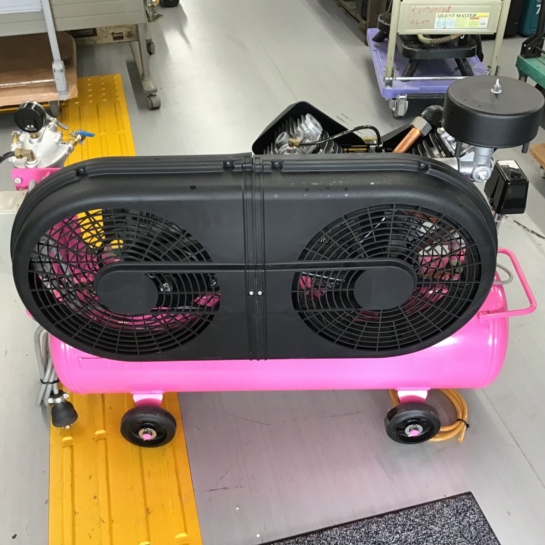 【中古品 店頭受取り限定】 アネスト岩田 iwata レシプロコンプレッサー L22P-10 1.5kW 2馬力【戸田店】