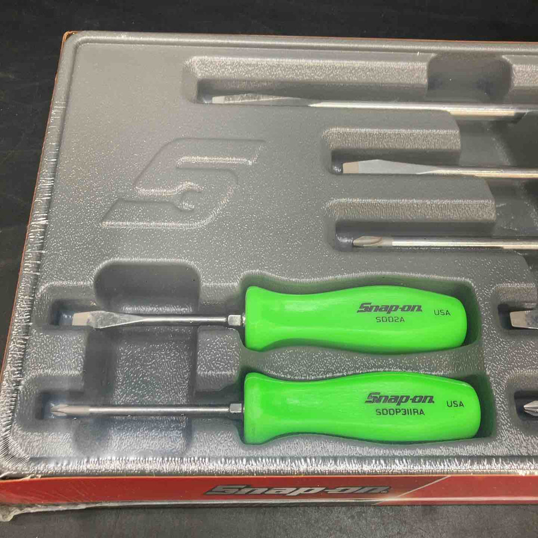 【未使用品】Snap-on (スナップオン) 旧グリップ ドライバーセット 限定品 グリーン 緑 SDDX70AG【川越店】