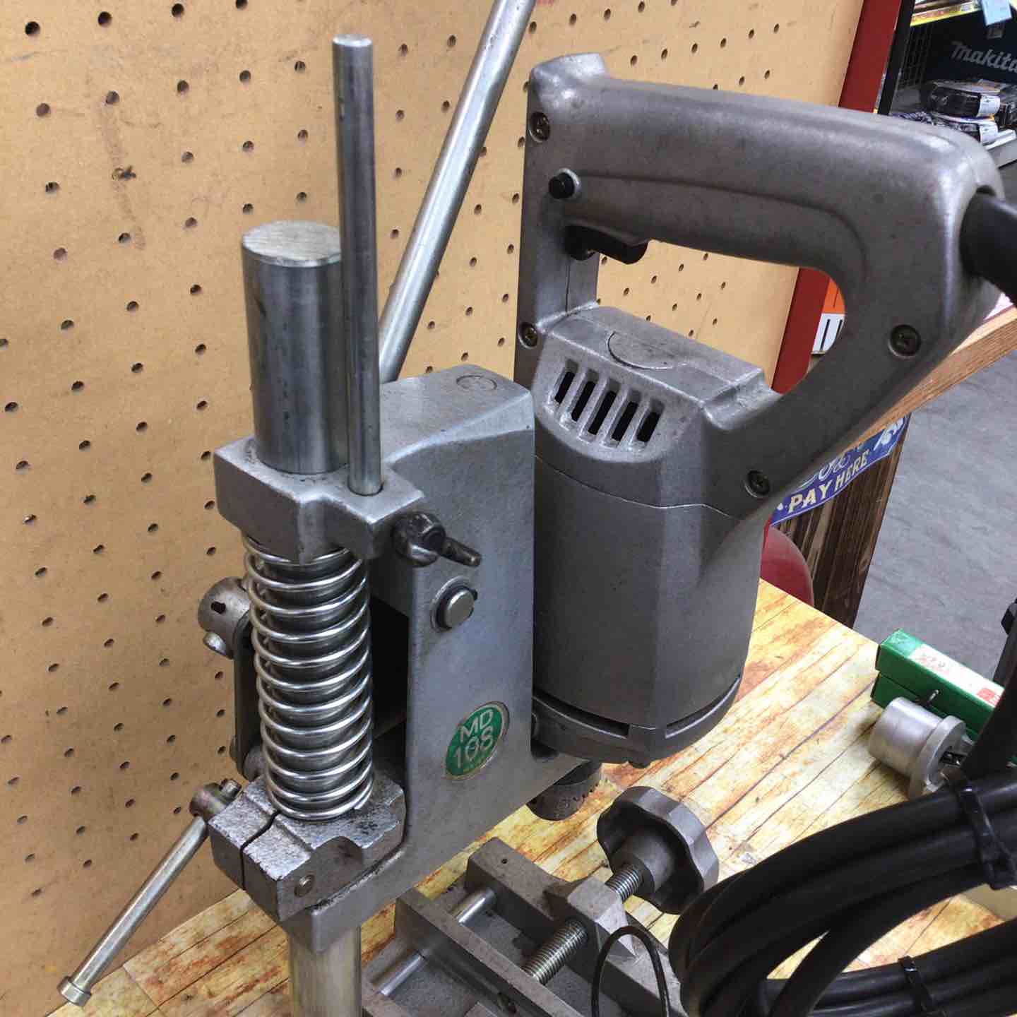マキタ MD108ドリルスタンド　値下げしました　※引き取り限定 マキタ makita ドリルスタンド MD108 電気ドリル パーツ 木工 を