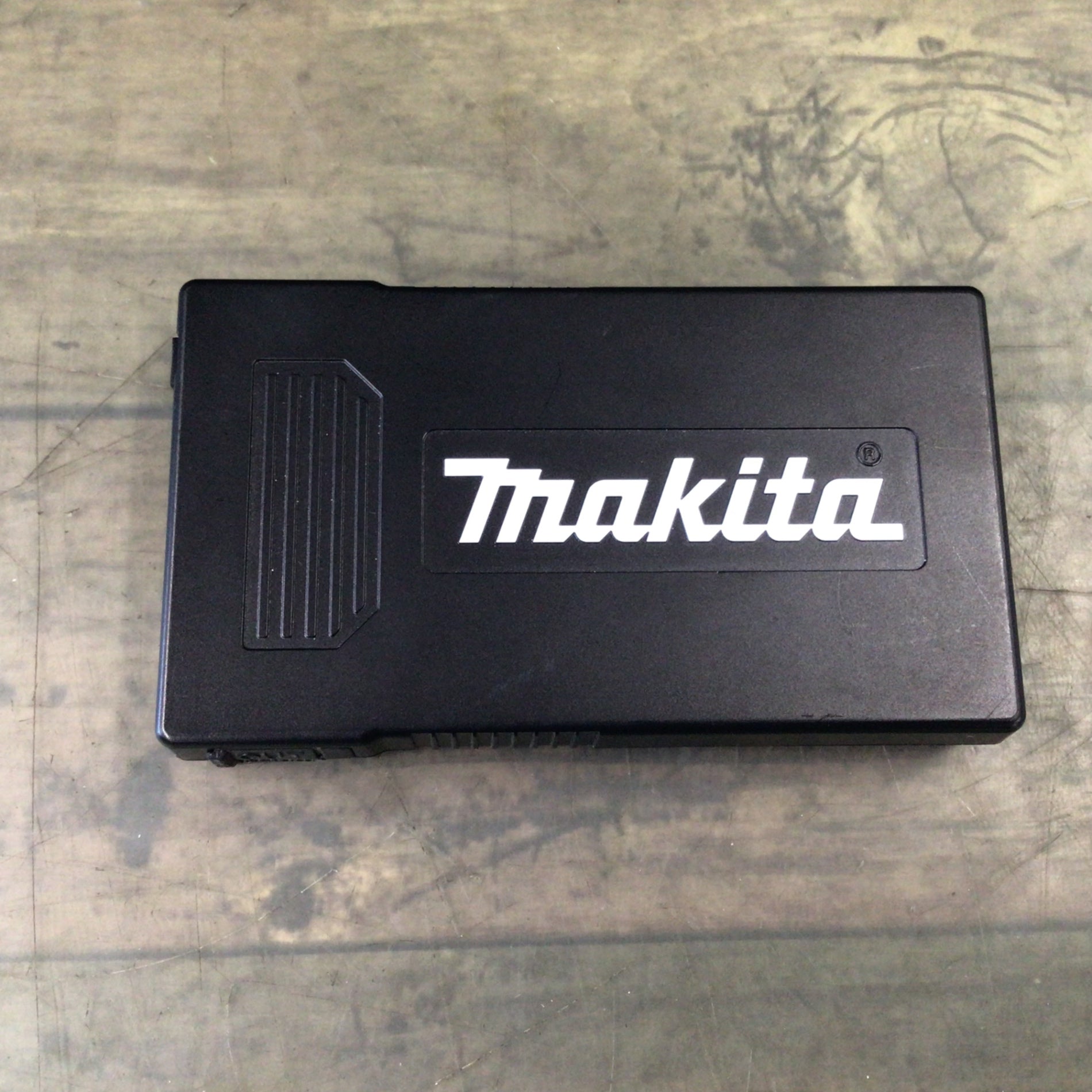 〇マキタ(makita) 充電式ファンユニット A-72132 / バッテリ BL1055B A