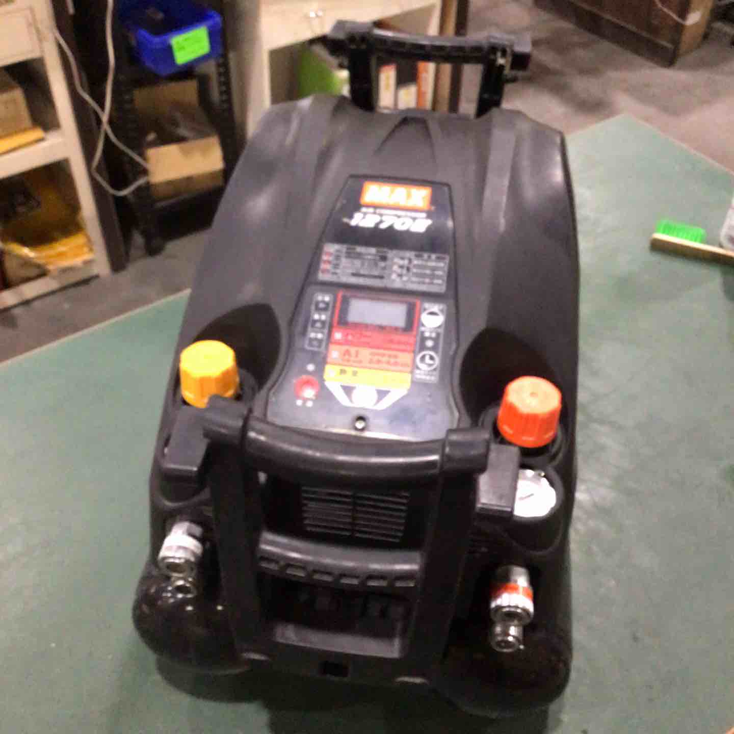 ☆マックス(MAX) エアコンプレッサー AK-HH1270E_ブラック【川口店