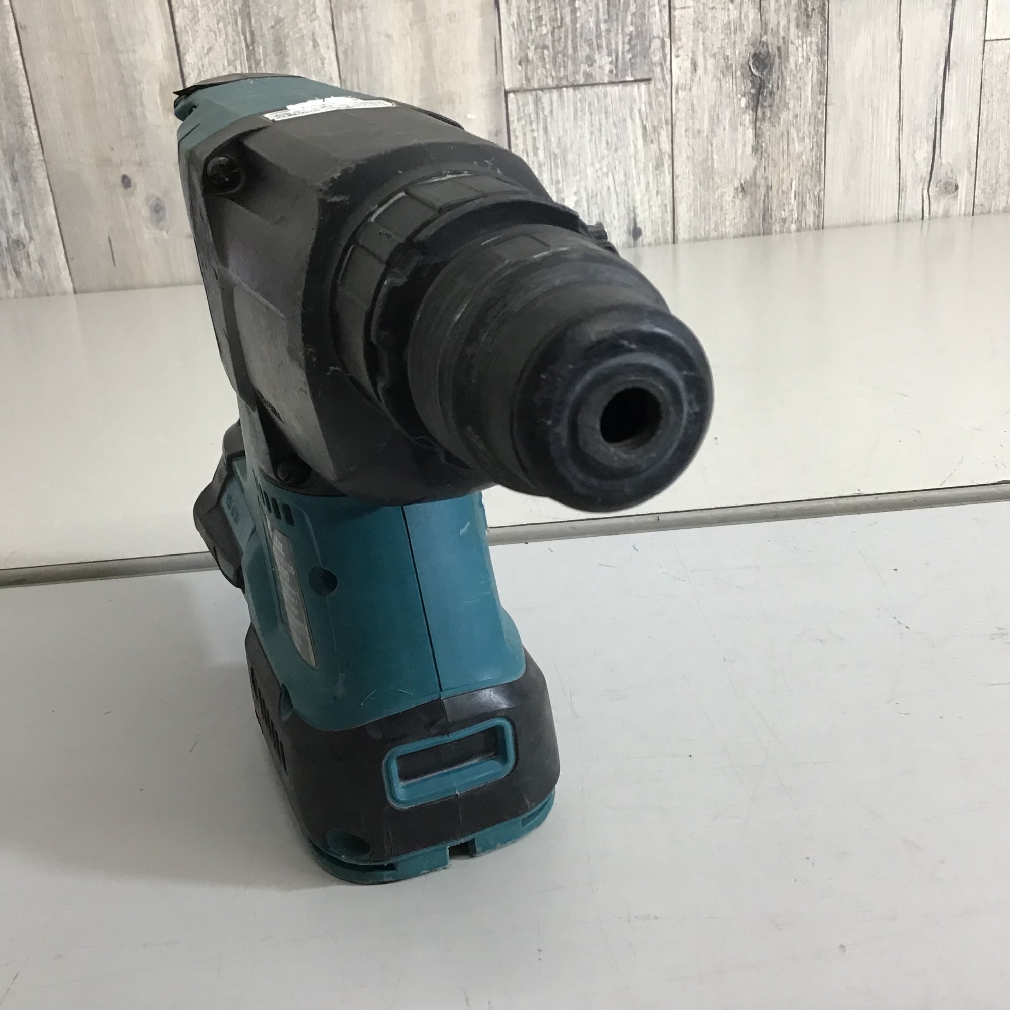 中古】〇マキタ コードレスハンマドリル HR242DZ【戸田店】 – アクト