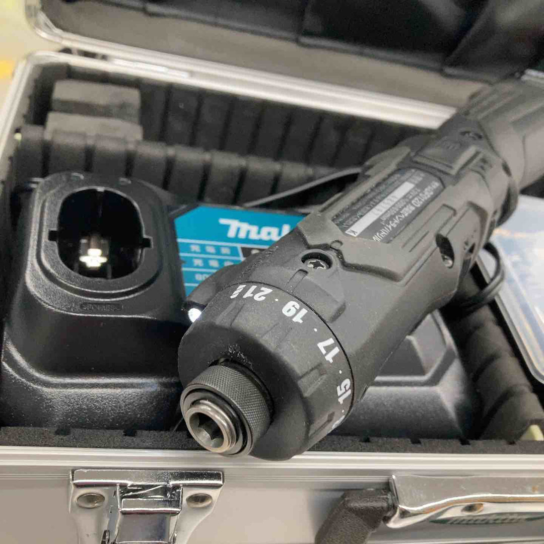 ★マキタ(makita) コードレスドリルドライバー DF012DSHXB【戸田店】