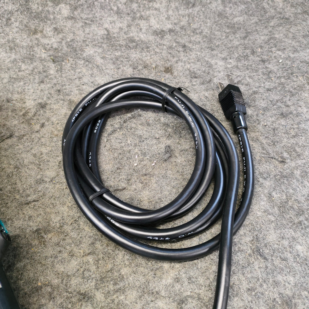 ☆マキタ(makita) 100mmディスクグラインダ 9533BL【越谷店】