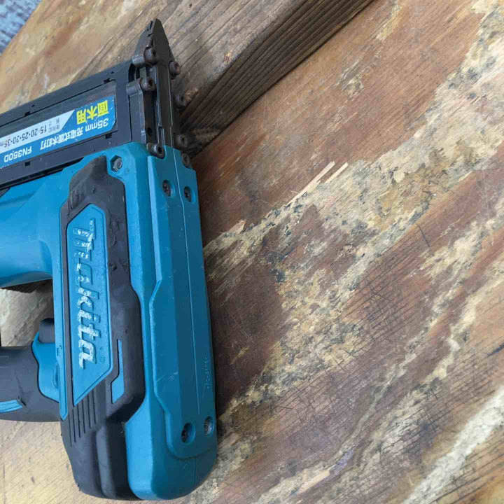 ◇マキタ 充電式35mm面木釘打ち機 FN350DZ【柏店】