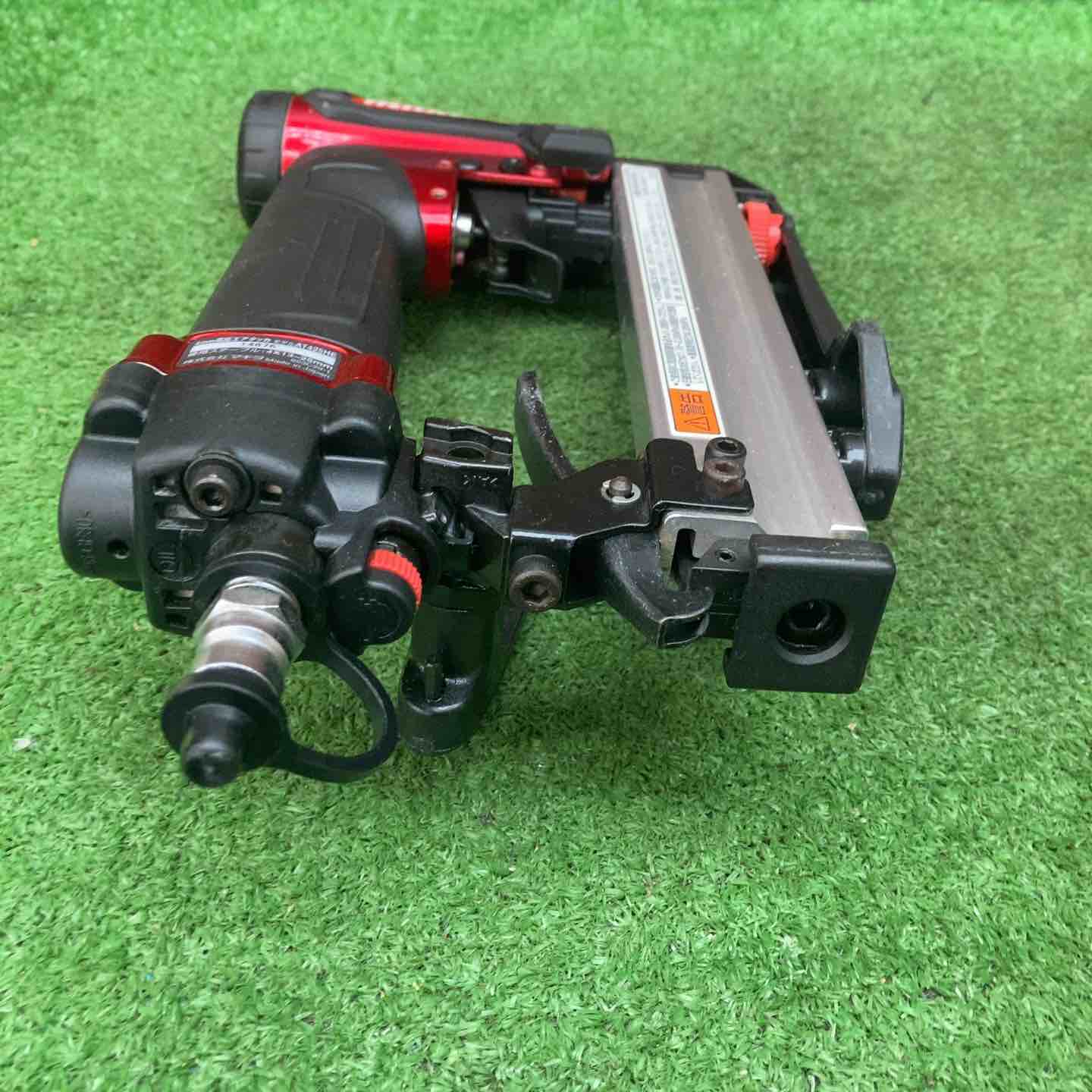 マキタ(makita) 高圧エアタッカ AT425HE 使用ステープル(mm)長さ 13