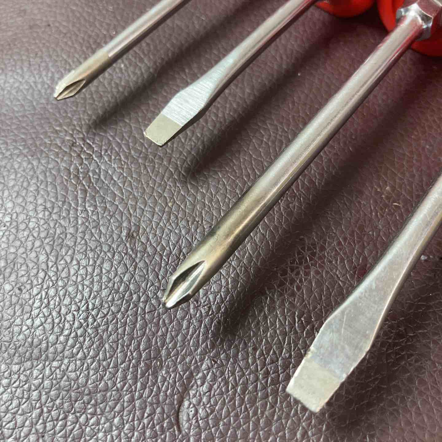 中古品】 スナップオン(Snap-on) 70周年モデル ドライバーセット