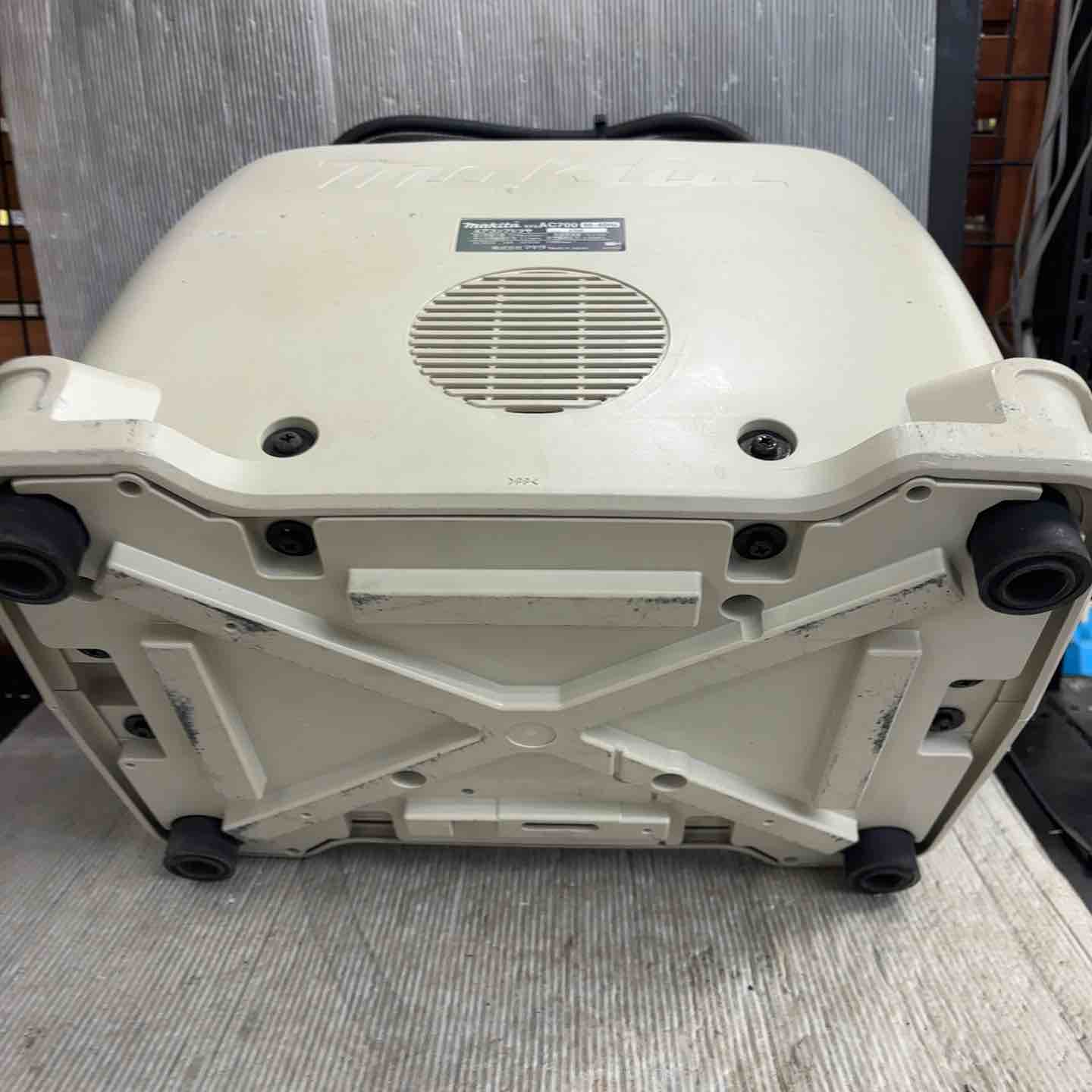 ★マキタ(makita) エアコンプレッサー AC700【草加店】 ☆マキタ(makita) エアコンプレッサー AC700【草加店】 – アクトツール