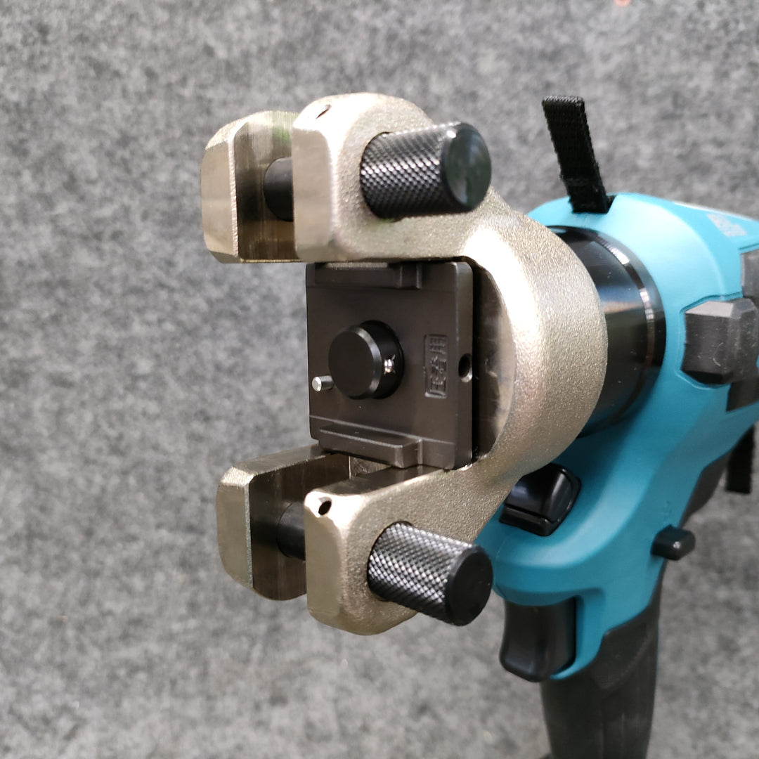 ★マキタ(makita) コードレス圧着機 TC300DRG【柏店】