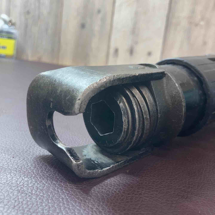 【中古品】 ★マキタ(makita) 電動ハンマ HM0810 【東大和店】