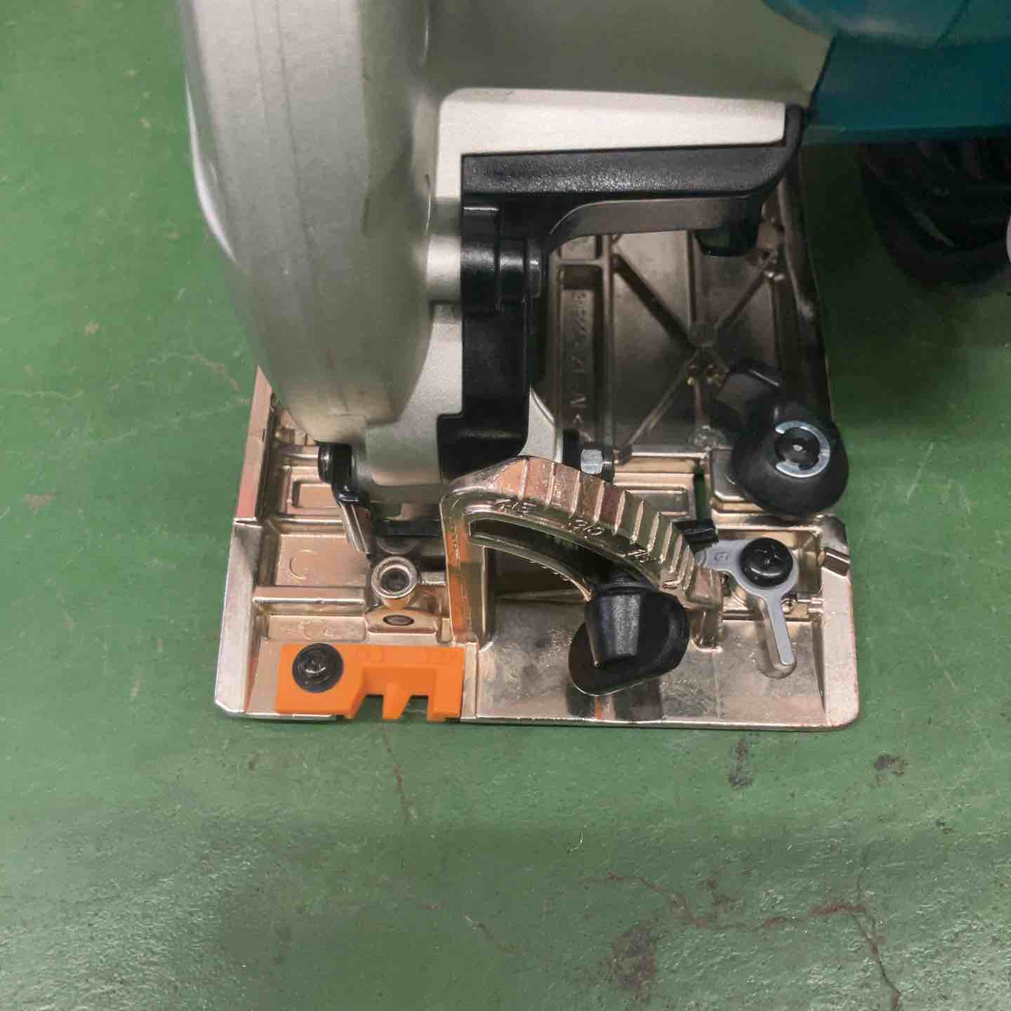 中古品】 マキタ/makita 電子マルノコ・5735C 【桶川店】 – アクト