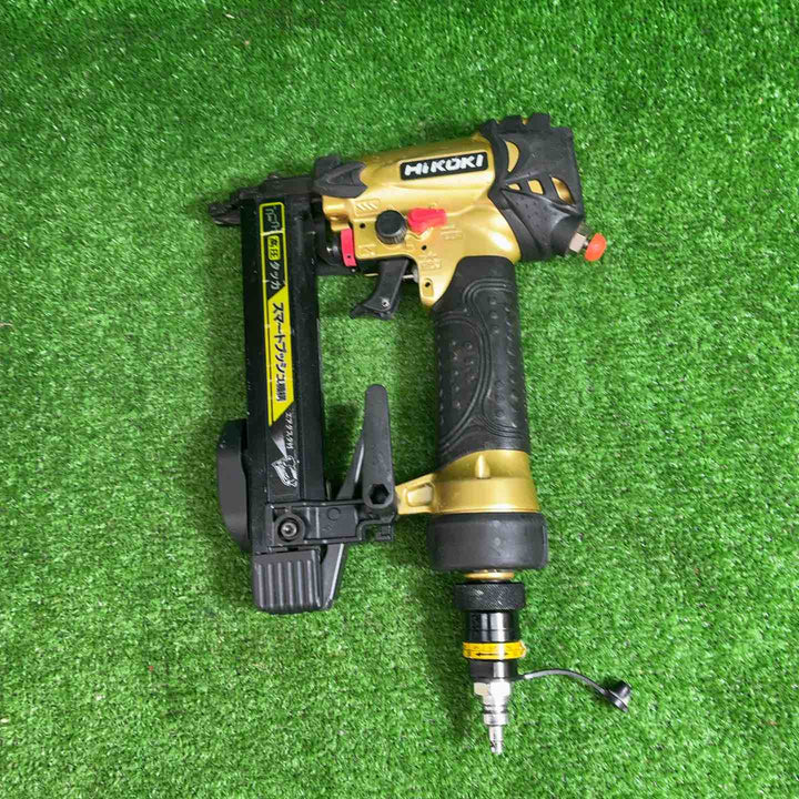 【中古品】 ハイコーキ(HIKOKI ※旧:日立工機) 高圧エアタッカ N2504HMB 【藤沢店】