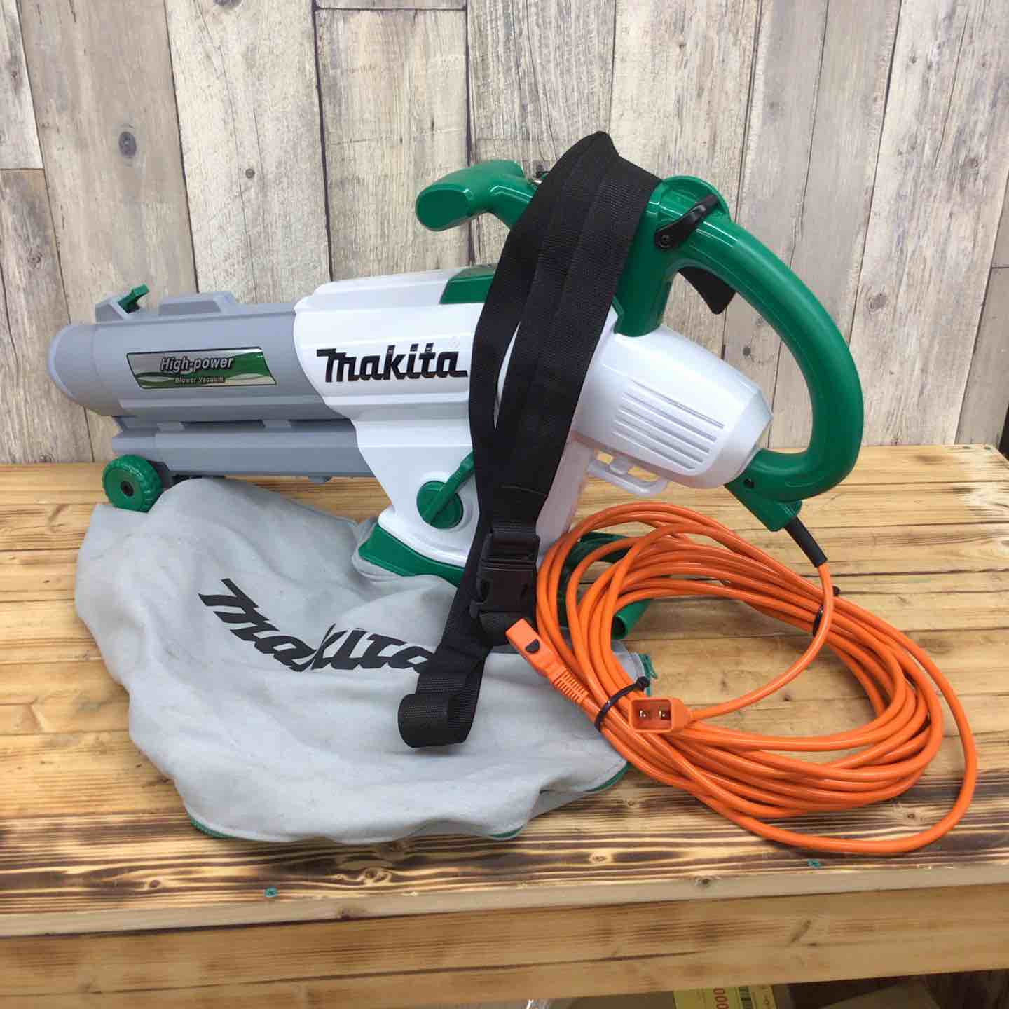 マキタ(Makita) AC100V ブロワ集じん機 MUB1200 マキタ(Makita) AC100V ブロワ集じん機 MUB1200