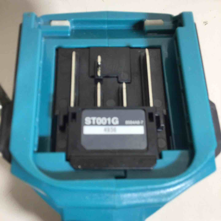 ★マキタ(makita) コードレスタッカー ST001GZK【戸田店】