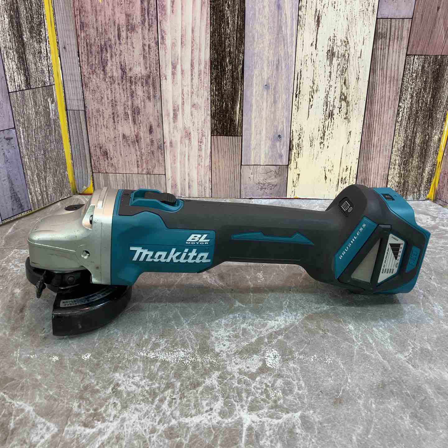 未使用(店頭展示品)】☆マキタ(makita) 100mmコードレスディスク