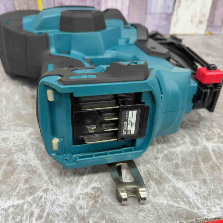★マキタ(makita) コードレスフロアタッカ ST003GZ【八潮店】