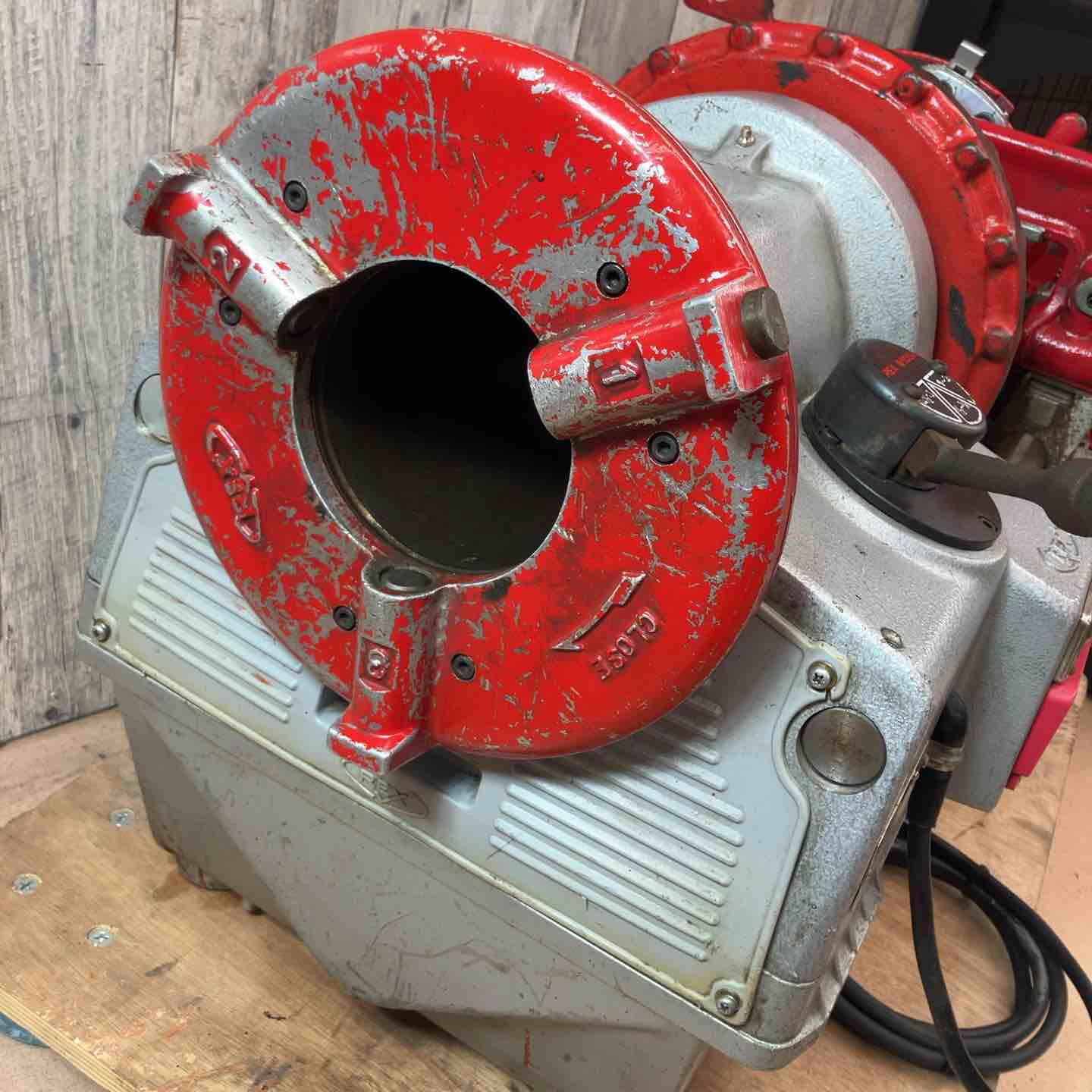 REX N100A ねじ切り機【リライズ野田愛宕店】【店頭取引限定】【中古】管理番号：ITY5GQMG3PS8 レッキス REX パイプマシン ねじ切り機 N100A
