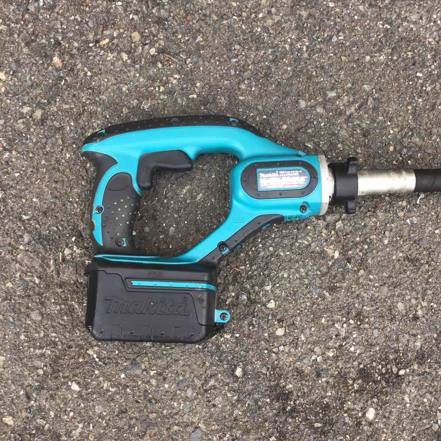 【中古】【動作OK】【店頭引取限定】MAKITA　コンクリートバイブレータ　VR440D　13200円（税込）2637 店頭受取り限定】◇マキタ(makita) コンクリートバイブレータ VR440DZ