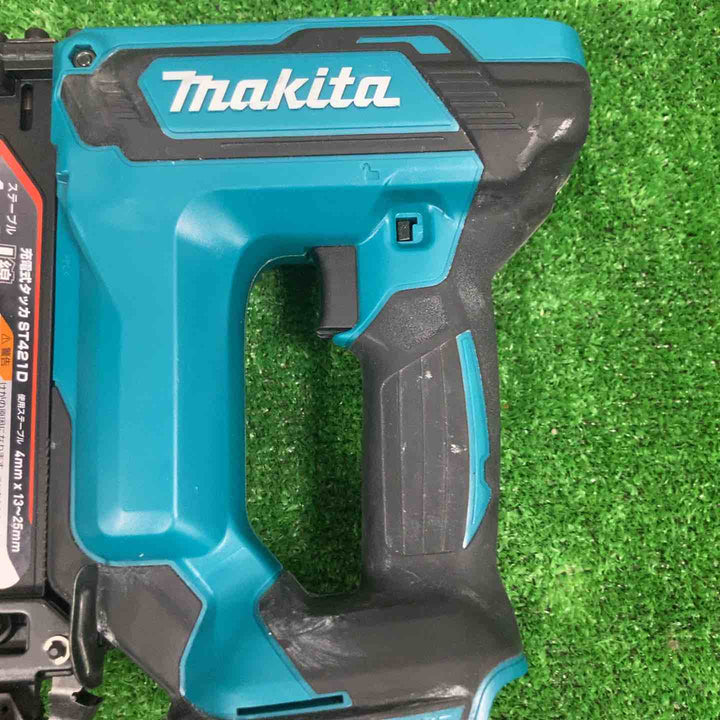 ★マキタ(makita) コードレスタッカー ST421DZK【草加店】