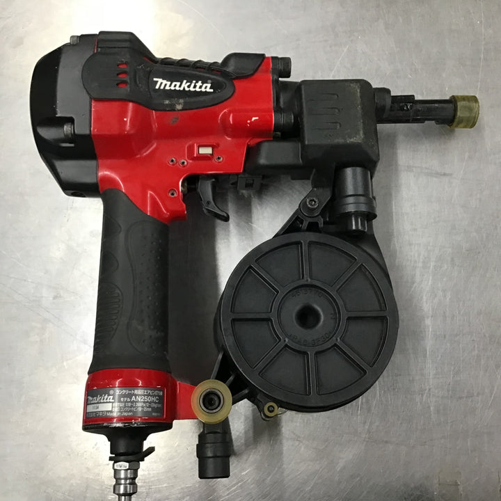 ★マキタ(makita) 高圧エア釘打ち機 AN250HC【戸田店】