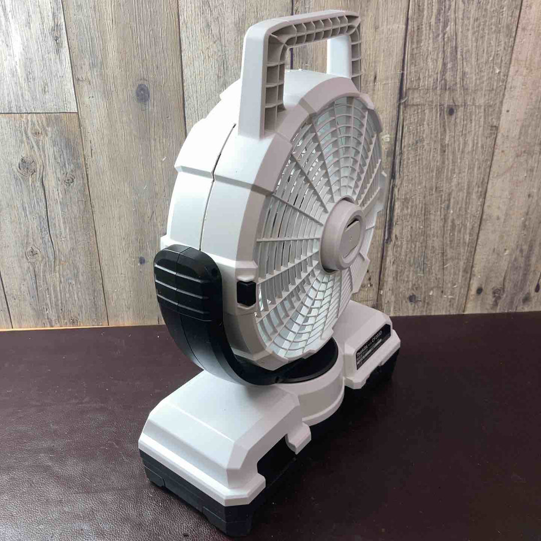 【中古品】マキタ(makita) コードレスファン CF203DZW【東大和店】