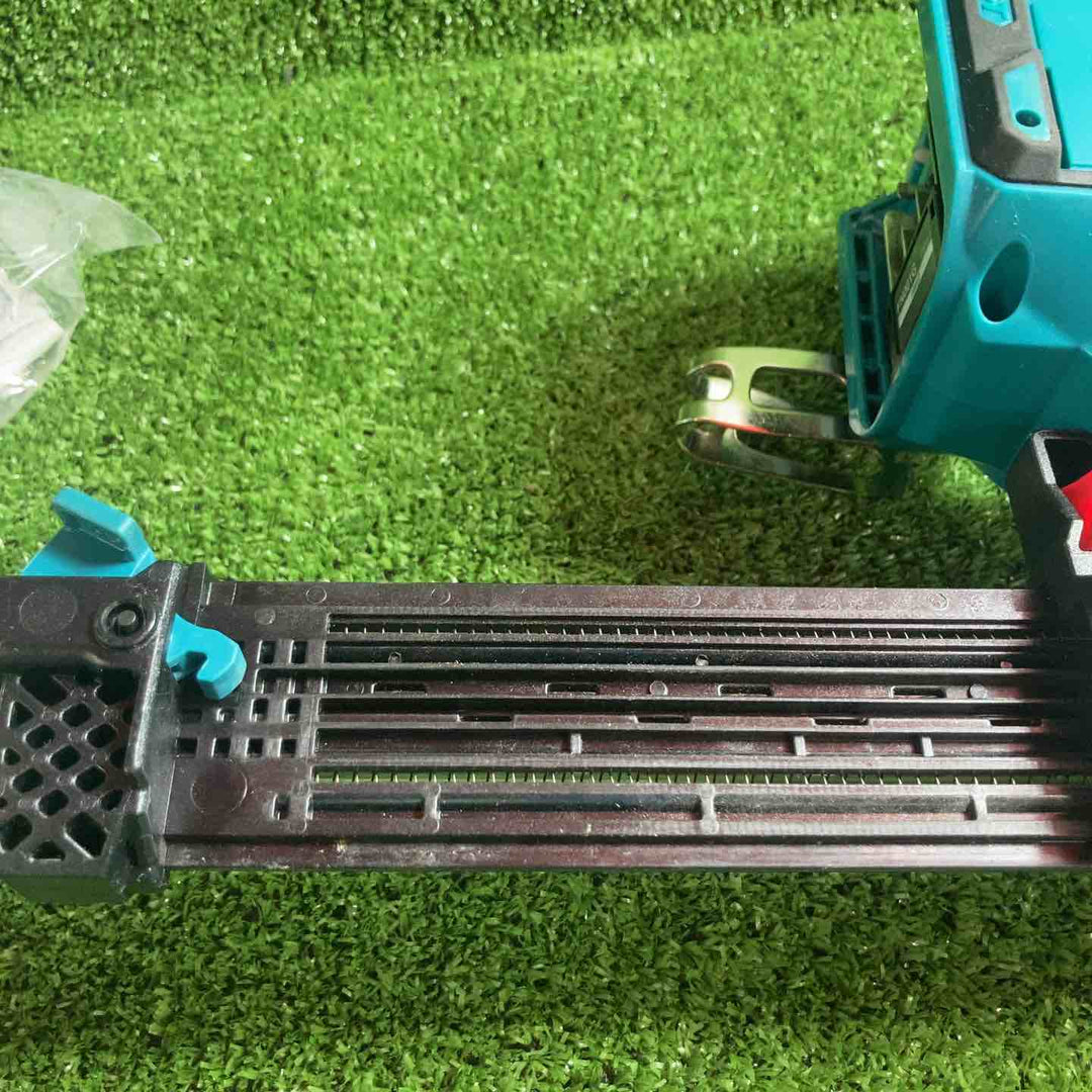 マキタ(makita) コードレスフィニッシュネイラ FN001GZK【川崎店】