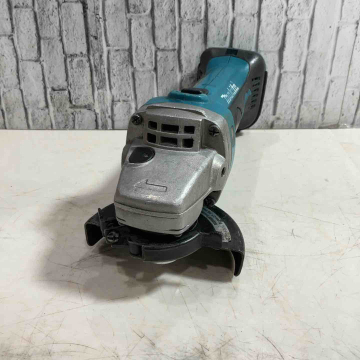 ☆マキタ(makita) 100mmコードレスディスクグラインダー GA400DRF 14.4V 動作確認済み【川口店】