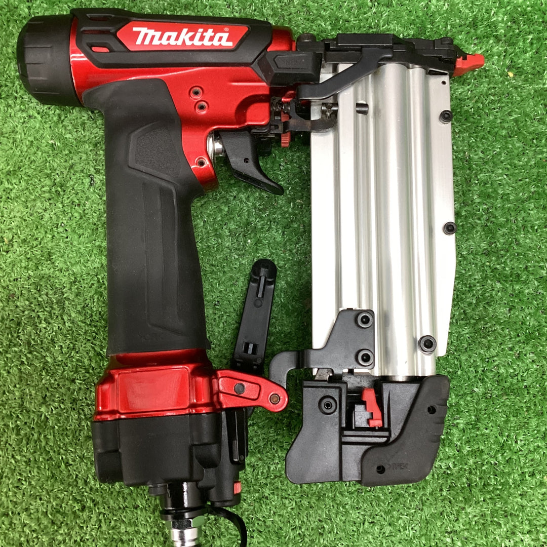 ★マキタ(makita) 高圧ピンネイラ AF502HP【川越店】