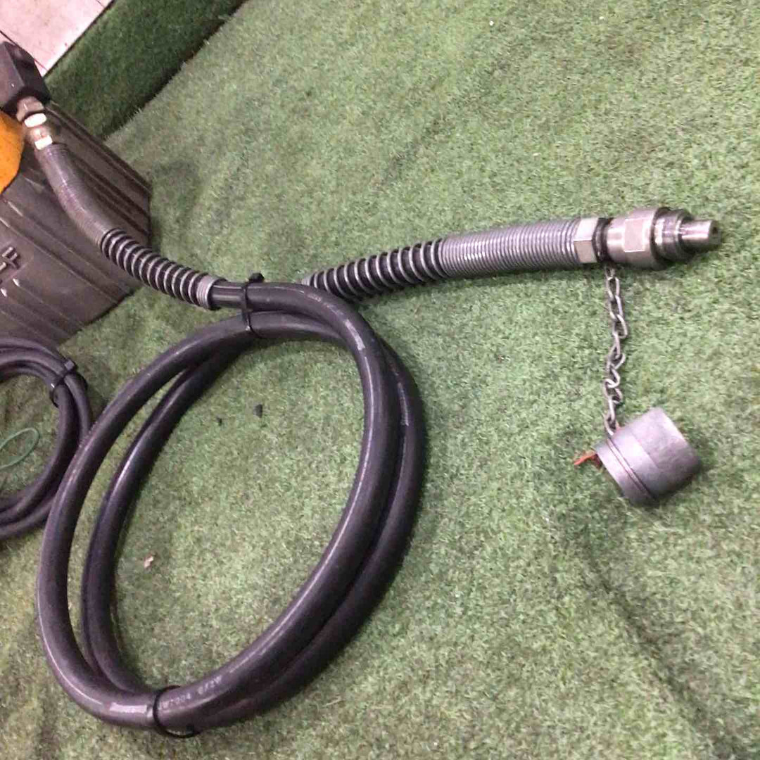 【中古品】泉精器(IZUMI) 電動リモコン式油圧ポンプ R14E-F【所沢店】