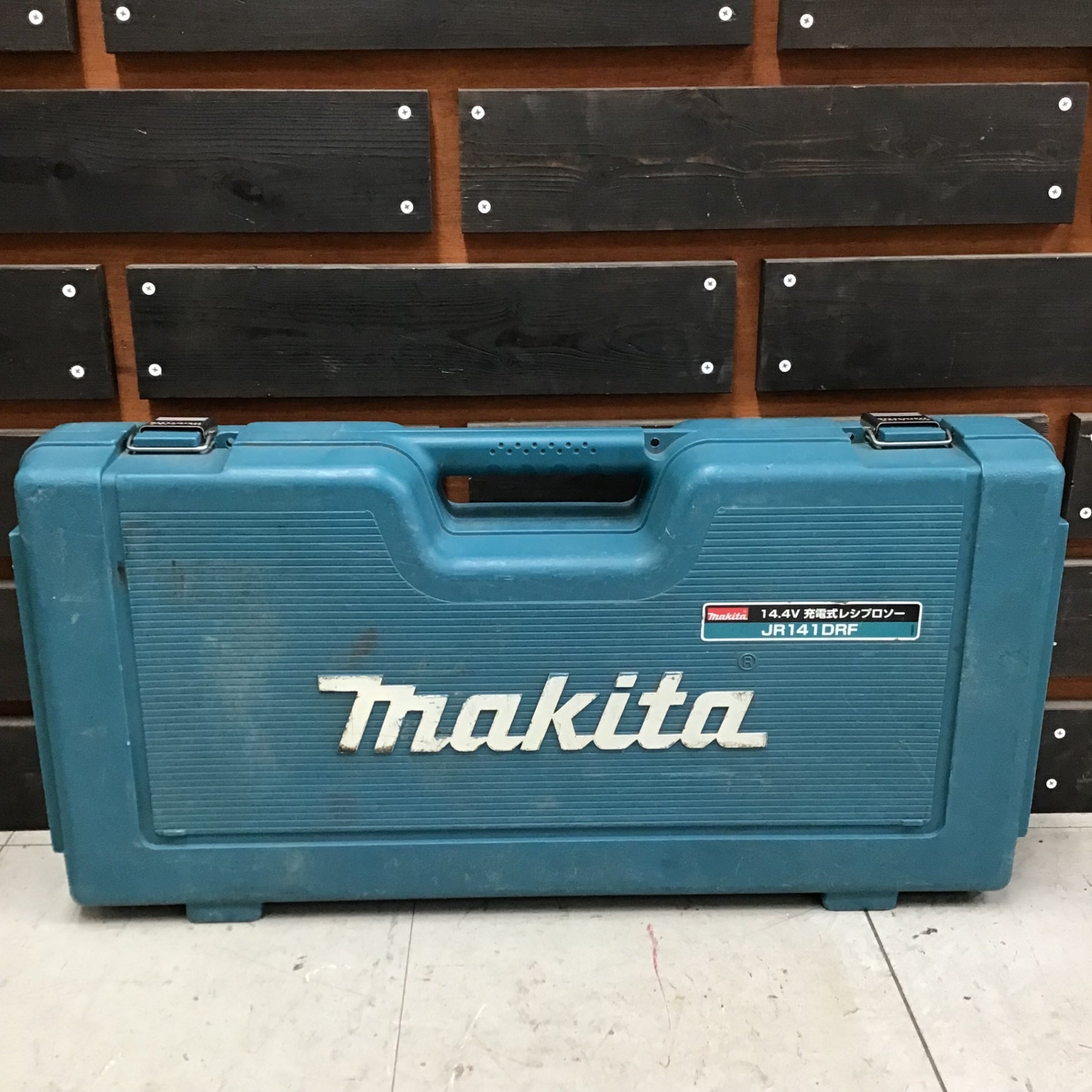 中古品】 マキタ/makita コードレスレシプロソー JR141DRF 【鴻巣店