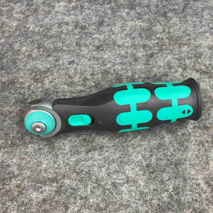 ◇ヴェラ(wera) 05004280001 | 首振りラチェットドライバー Zyklop ポケット 8009 セット 1, 13点セット【鴻巣店】