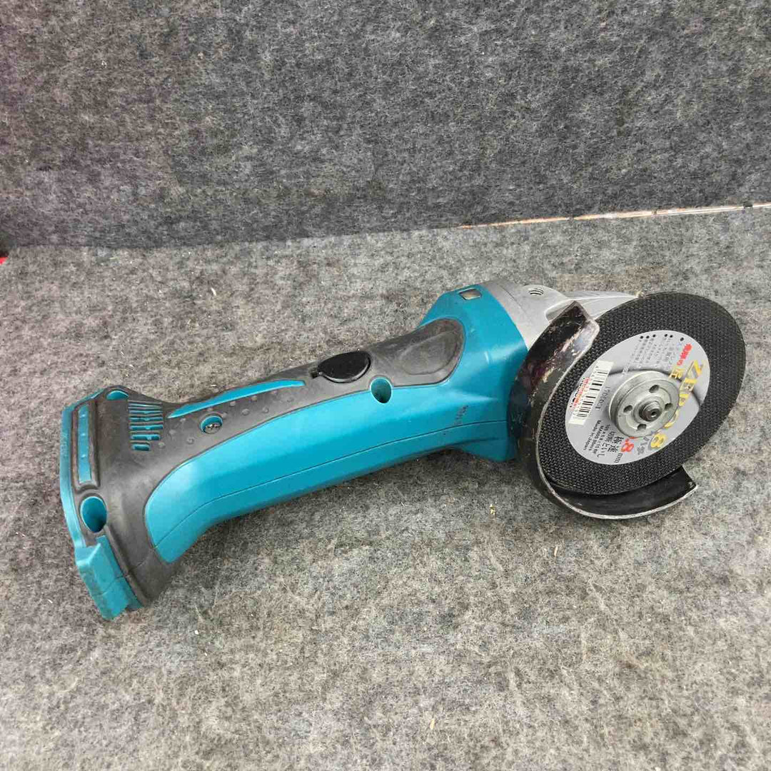 ☆マキタ(makita) 100mmコードレスディスクグラインダー GA400DZ 14.4V3.0Ahバッテリーのみ使用可【鴻巣店】