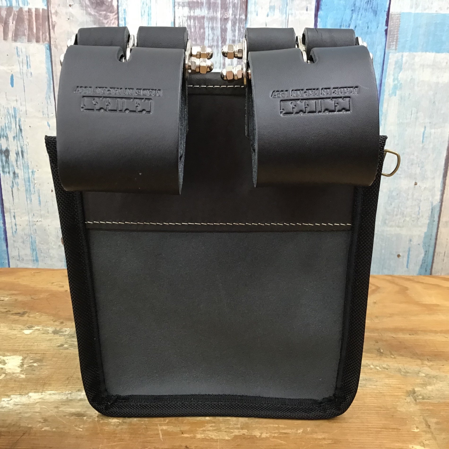 ▽KNICKS(ニックス) 総ヌメ皮使用3段腰袋(チェーンタイプ)KBB-301DDX