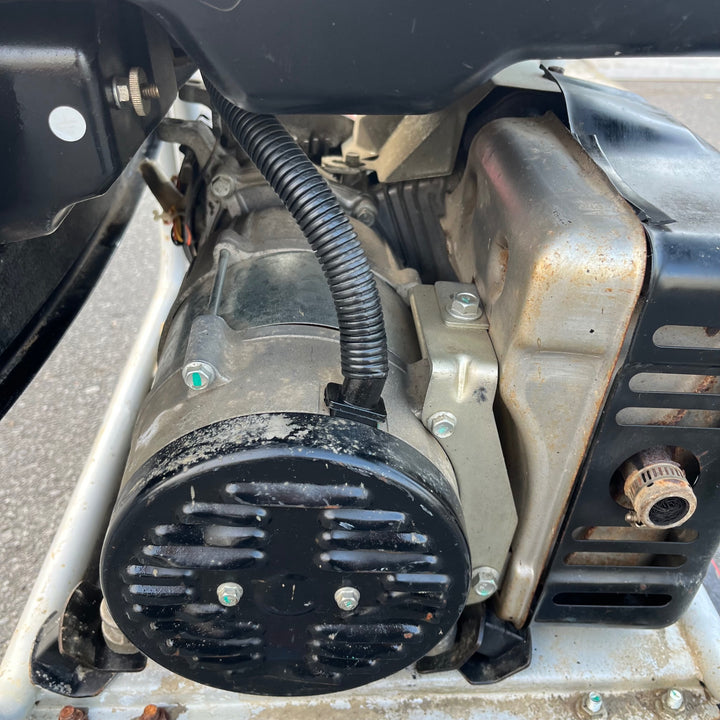 【中古品/店頭受取り限定】SUBARU(スバル) AVRエンジン発電機 SGH-24【東大和店】