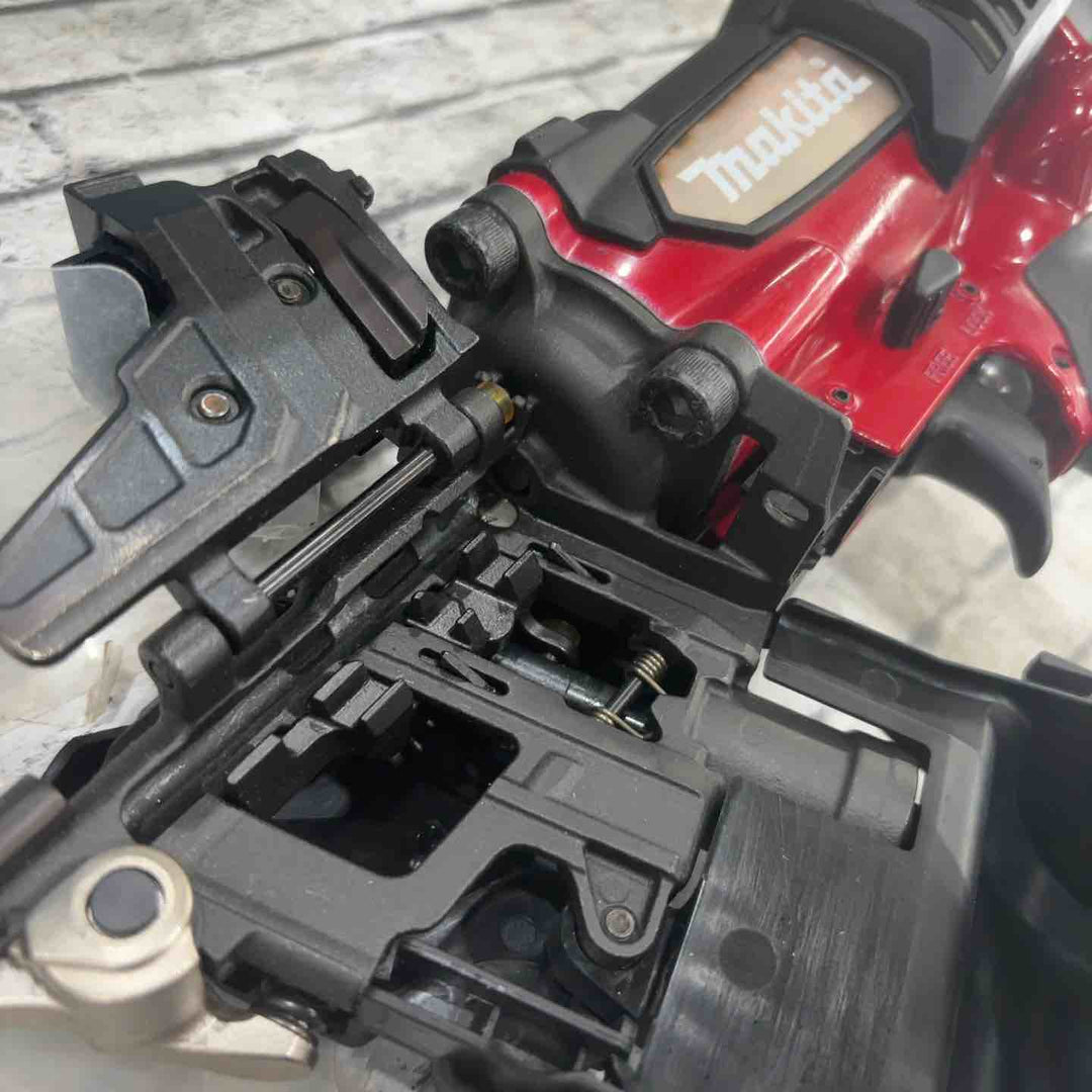 ★マキタ(makita) 高圧エア釘打ち機 AN731H【川口店】