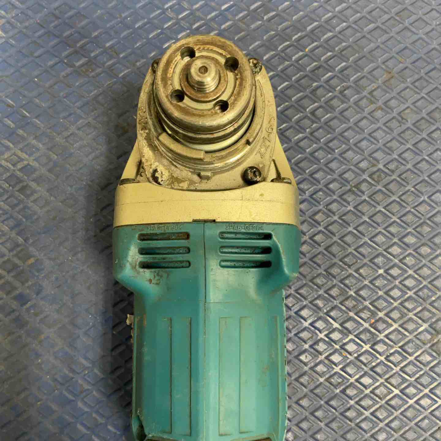 ☆マキタ(makita) 100mmコードレスディスクグラインダ GA412DZ【草加店