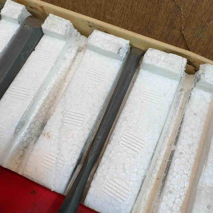 左是久 鑿 7本組 赤樫柄 （一寸四分、一寸二分、一寸、六分、五分、四分、二分）【八潮店】