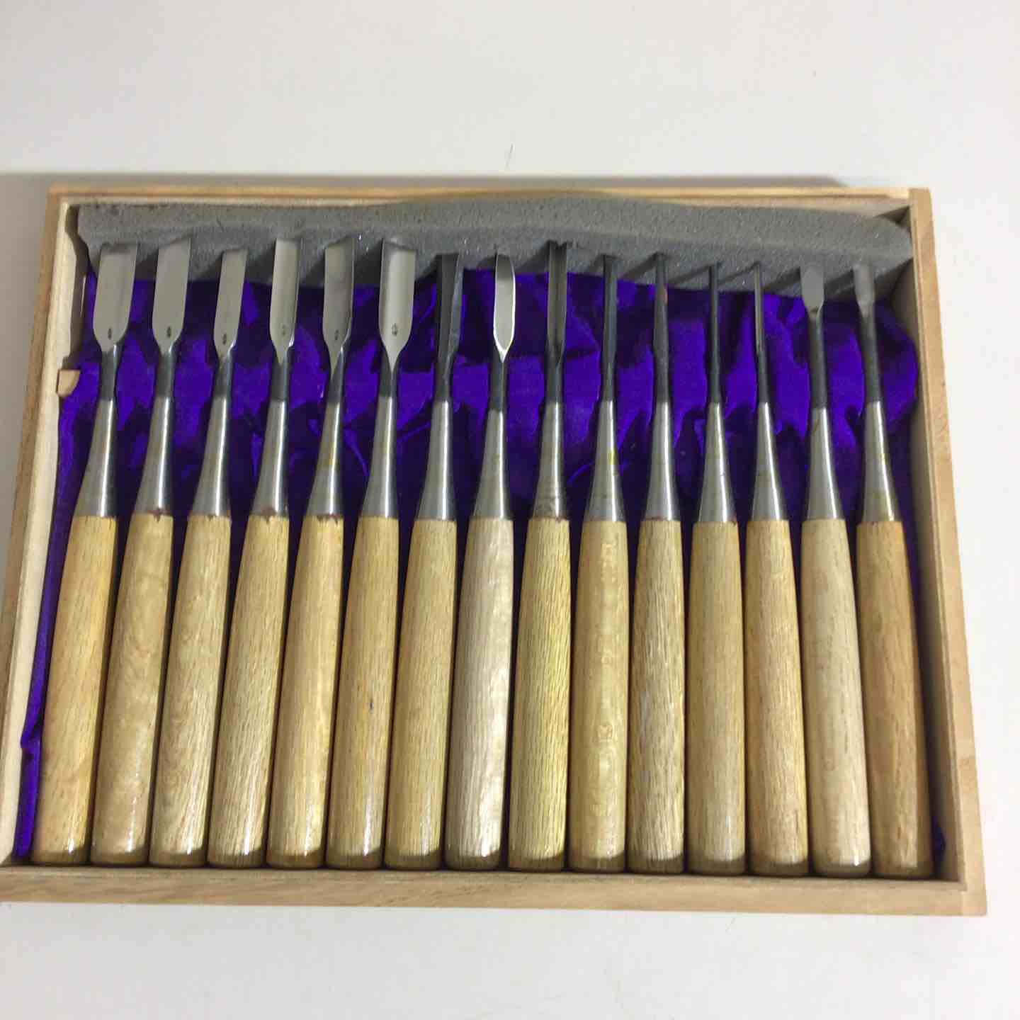 清玄 ☆ 突き鑿 寸２ 突きのみ 突鑿 ノミ 大工道具 平 彫刻 与板 木工 清玄 ☆ 突き鑿 寸2 突きのみ 突鑿 ノミ 大工道具 平 彫刻 与
