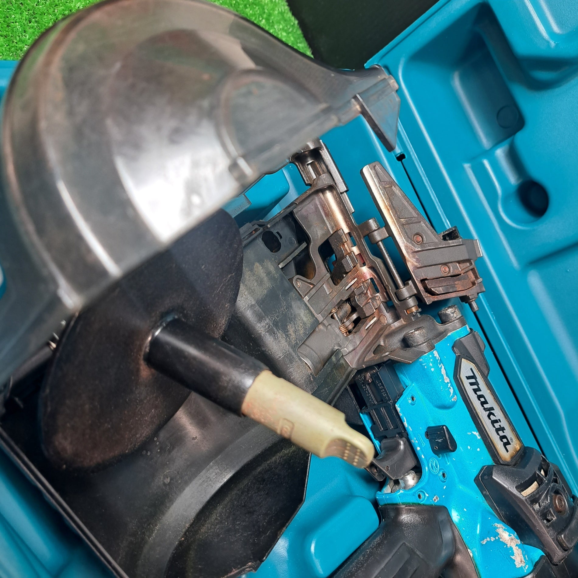☆マキタ(makita) 高圧エア釘打ち機 AN935HM【岩槻店】 – アクトツール