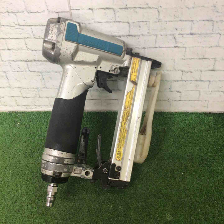 ★マキタ(makita) 常圧エアタッカ AT425AK【町田店】