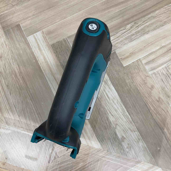 ☆マキタ(makita) コードレスジグソー JV142DZK【八潮店】
